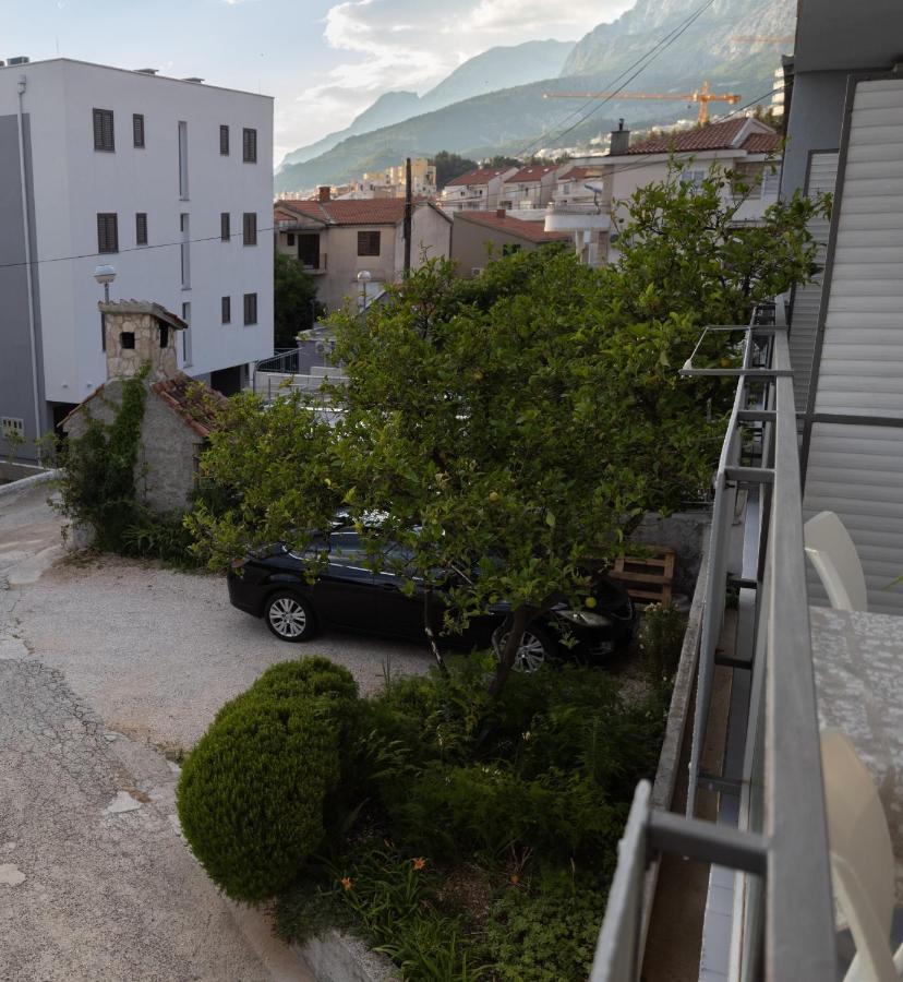 Family Apartments - Guesthouse Vranjes Makarska Exterior foto